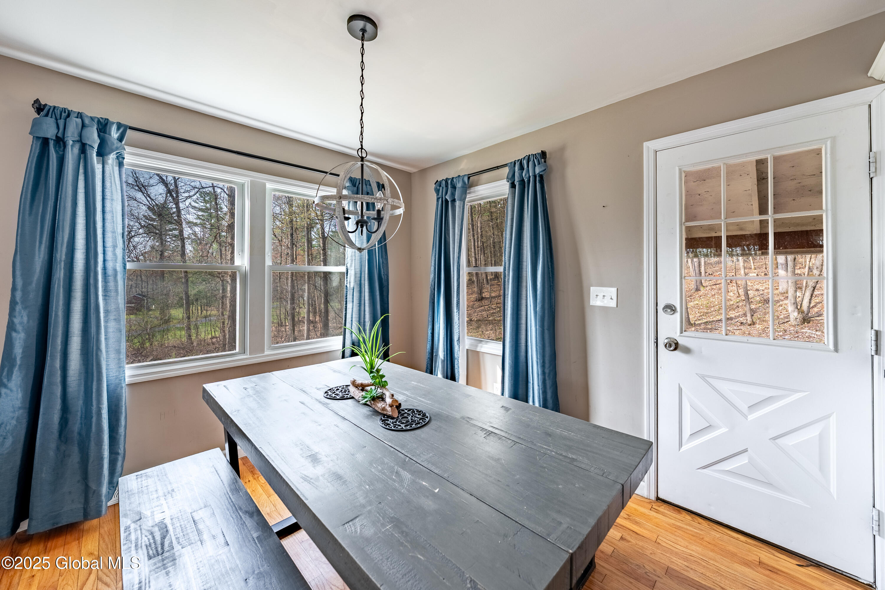 689 Gordon Road Schenectady, NY 12306 - Photo 11 of 20 DSC07078-HDR