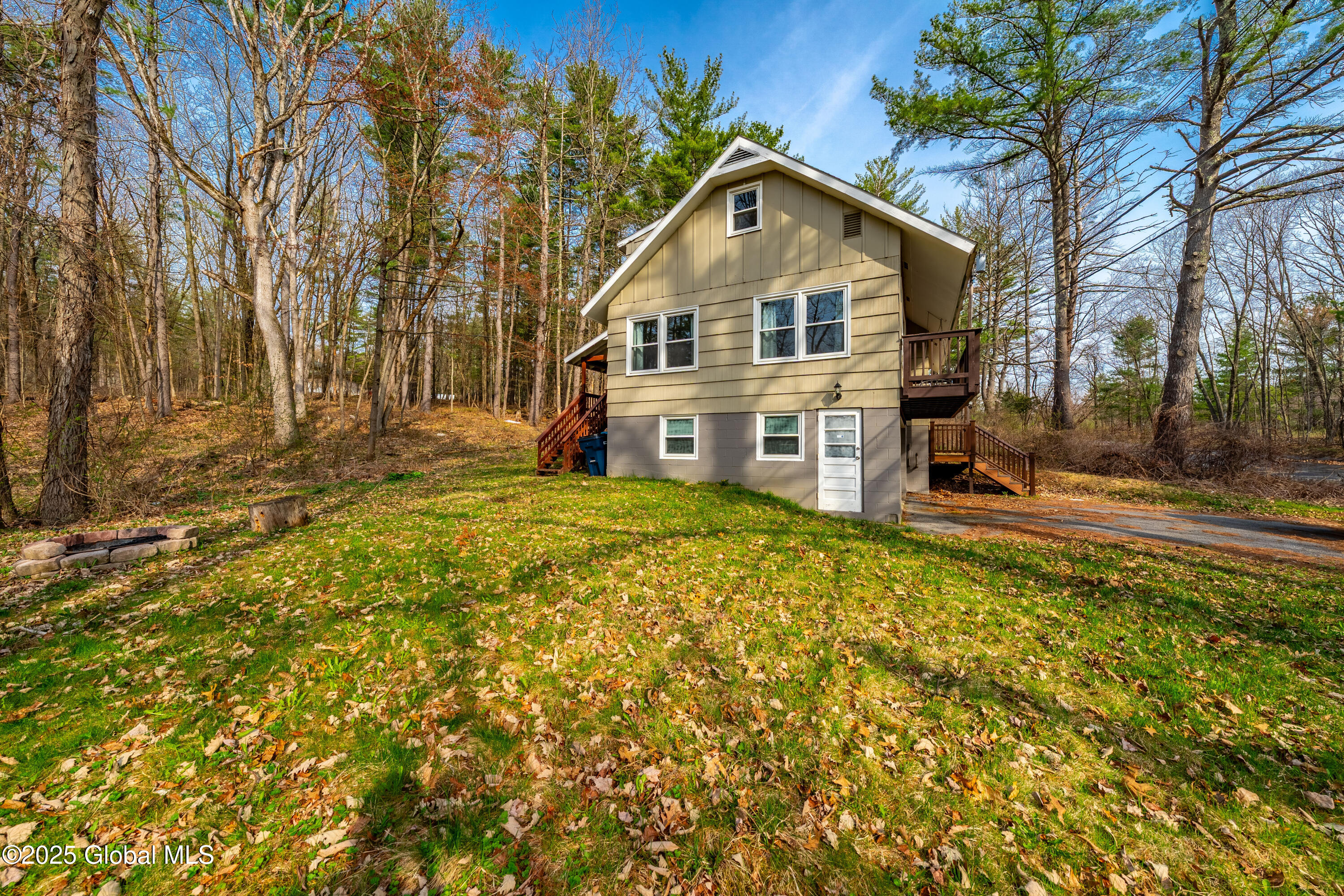 689 Gordon Road Schenectady, NY 12306 - Photo 3 of 20 DSC07023-HDR