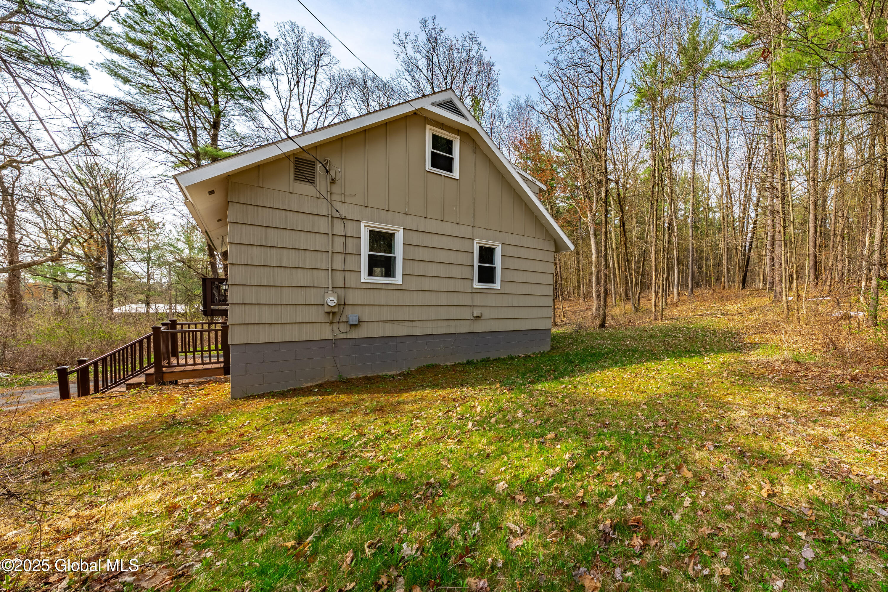 689 Gordon Road Schenectady, NY 12306 - Photo 6 of 20 DSC07038-HDR
