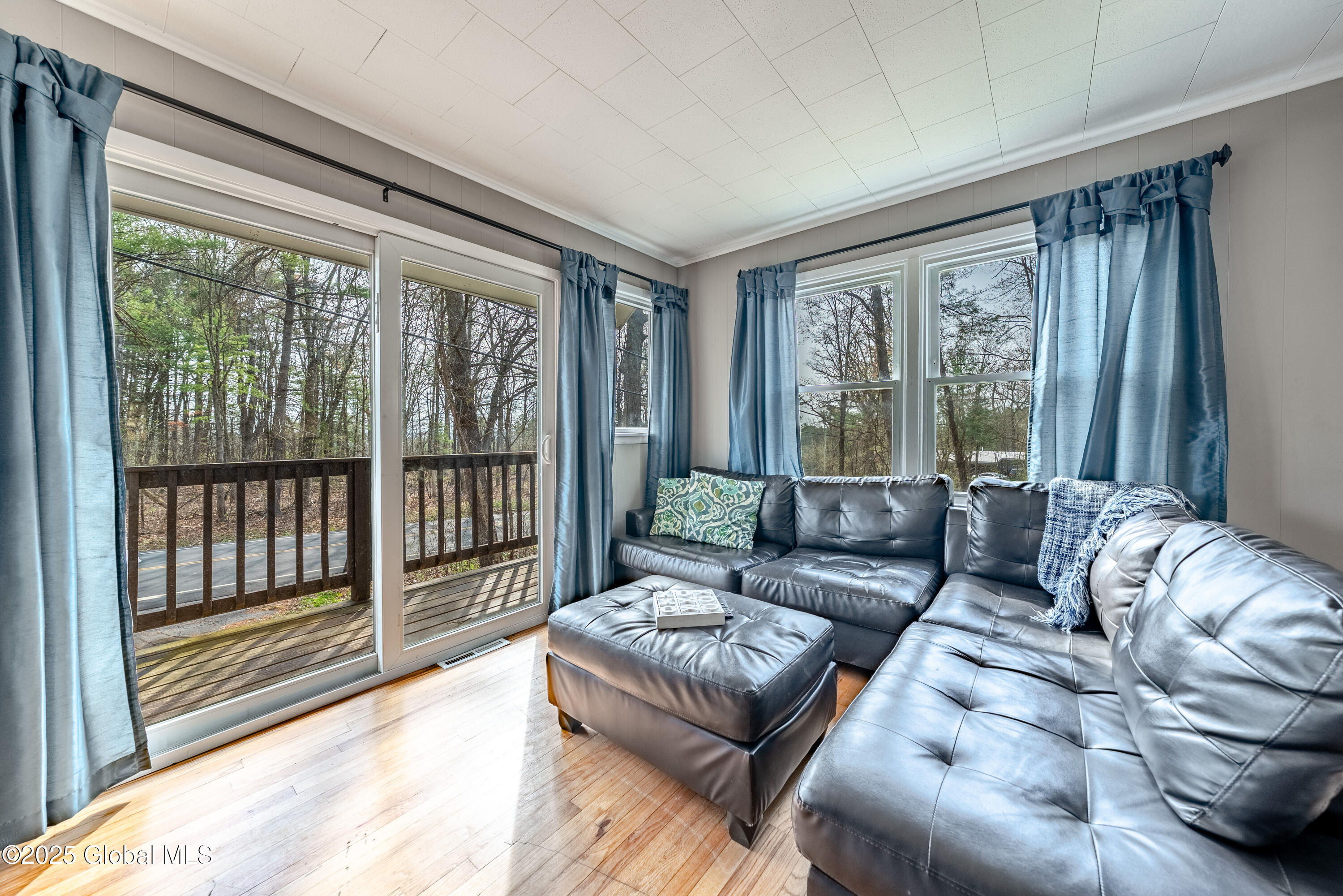 689 Gordon Road Schenectady, NY 12306 - Photo 7 of 20 DSC07048-HDR