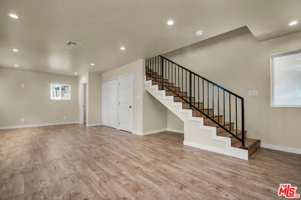 $2,995 | 2816 West Jefferson Boulevard, Los Angeles, CA 90018