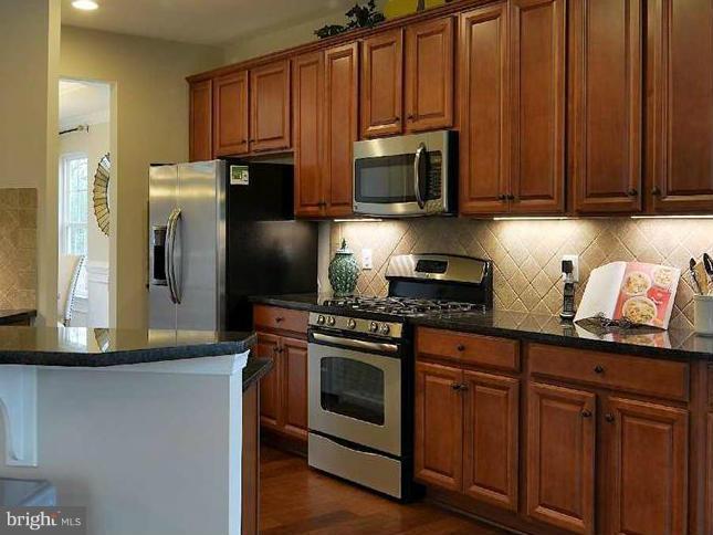 2432 Baileys Pond Road Accokeek, MD 20607 - Photo 5 of 19 Kitchen