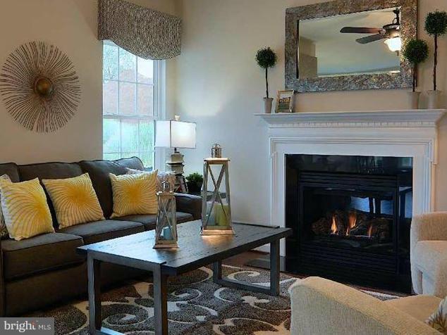 2432 Baileys Pond Road Accokeek, MD 20607 - Photo 6 of 19 Family Room