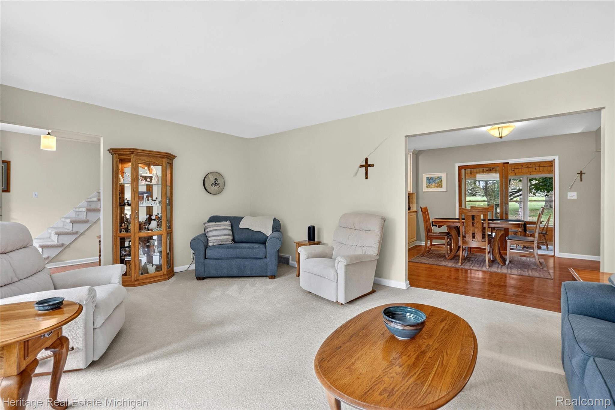 14038 North Hogan Road Linden, MI 48451 - Photo 6 of 53 Living room