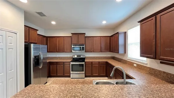 $2,350 | 16048 Yelloweyed Drive, Clermont, FL 34714