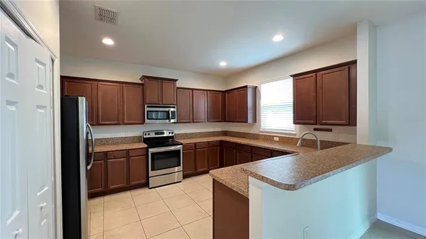 $2,350 | 16048 Yelloweyed Drive, Clermont, FL 34714