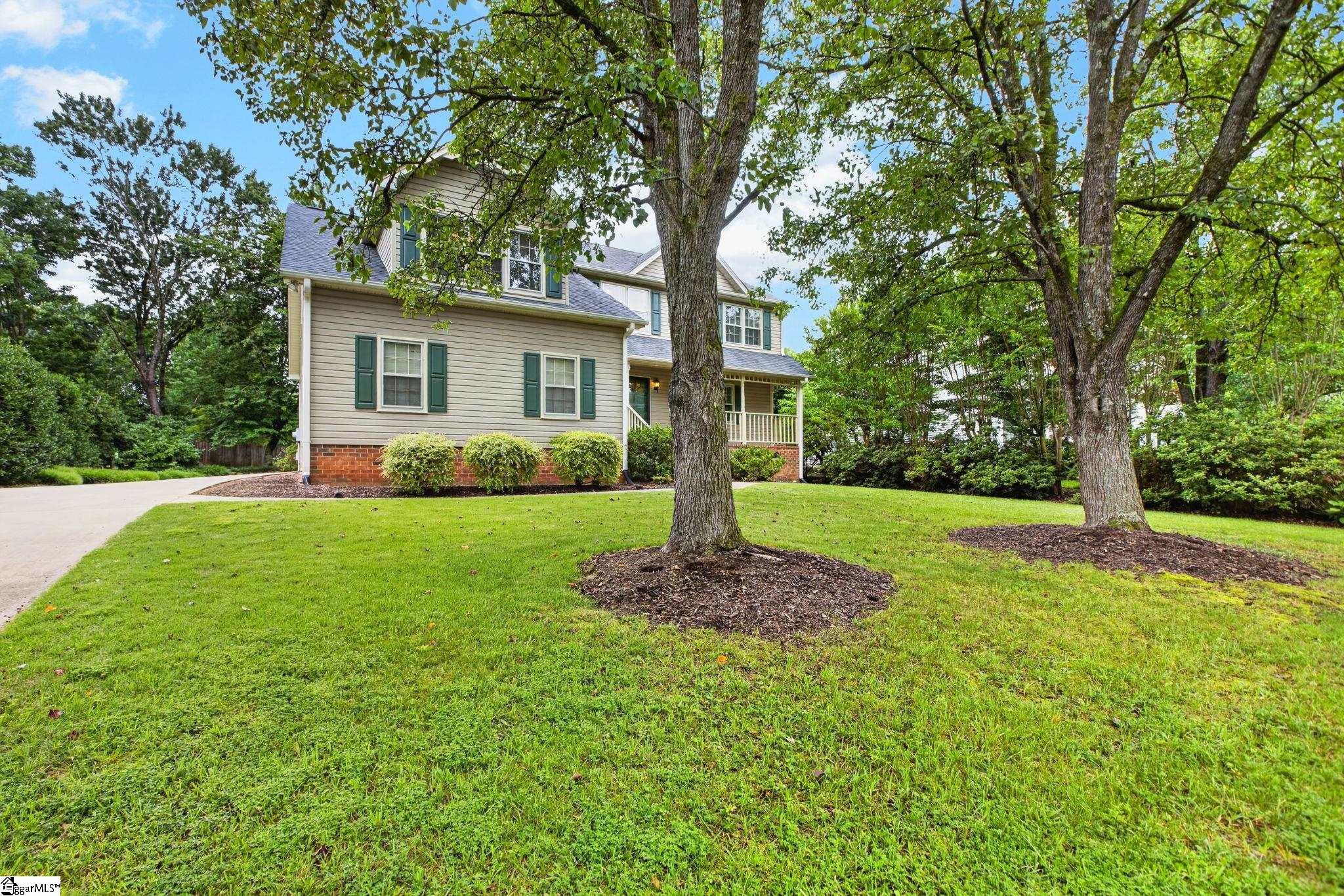 703 East Silverleaf Street Greer, SC 29650 - Photo 4 of 44