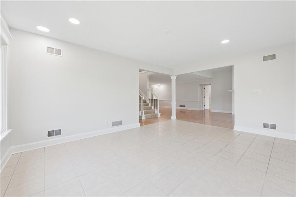 1307 Player Way Gibsonia, PA 15044 - Photo 18 of 42