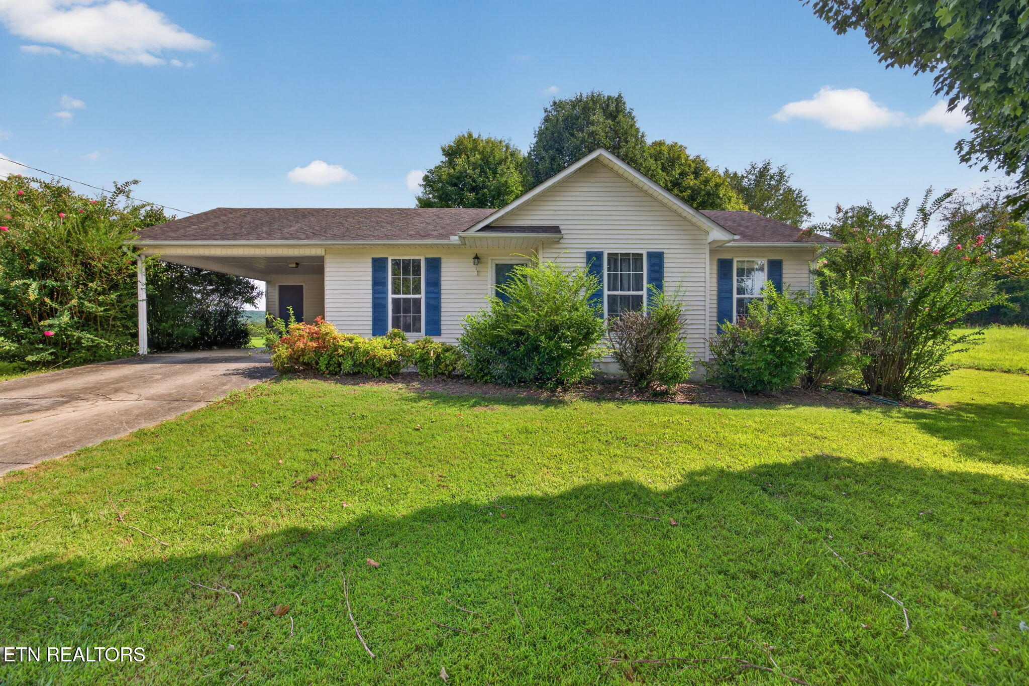 128 Findlay S/d Road Sparta, TN 38583 - Photo 2 of 28 3-web-or-mls-128-findlay-s-d-rd