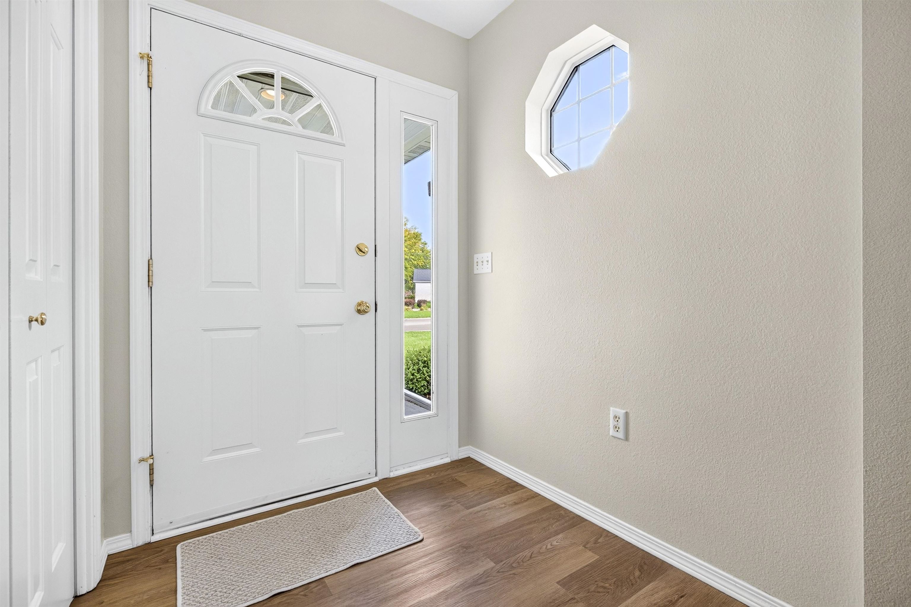 1057 Windtree Drive, Unit 48 Appleton, WI 54914 - Photo 11 of 54 Gallery Image 11