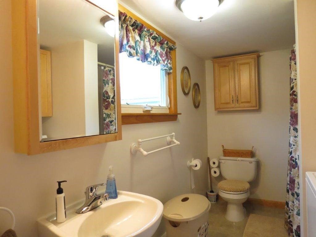 12 Grove Street Rochester, NH 03868 - Photo 11 of 19