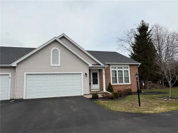 $199,900 | 163 Lillian Lane, Greece, NY 14616