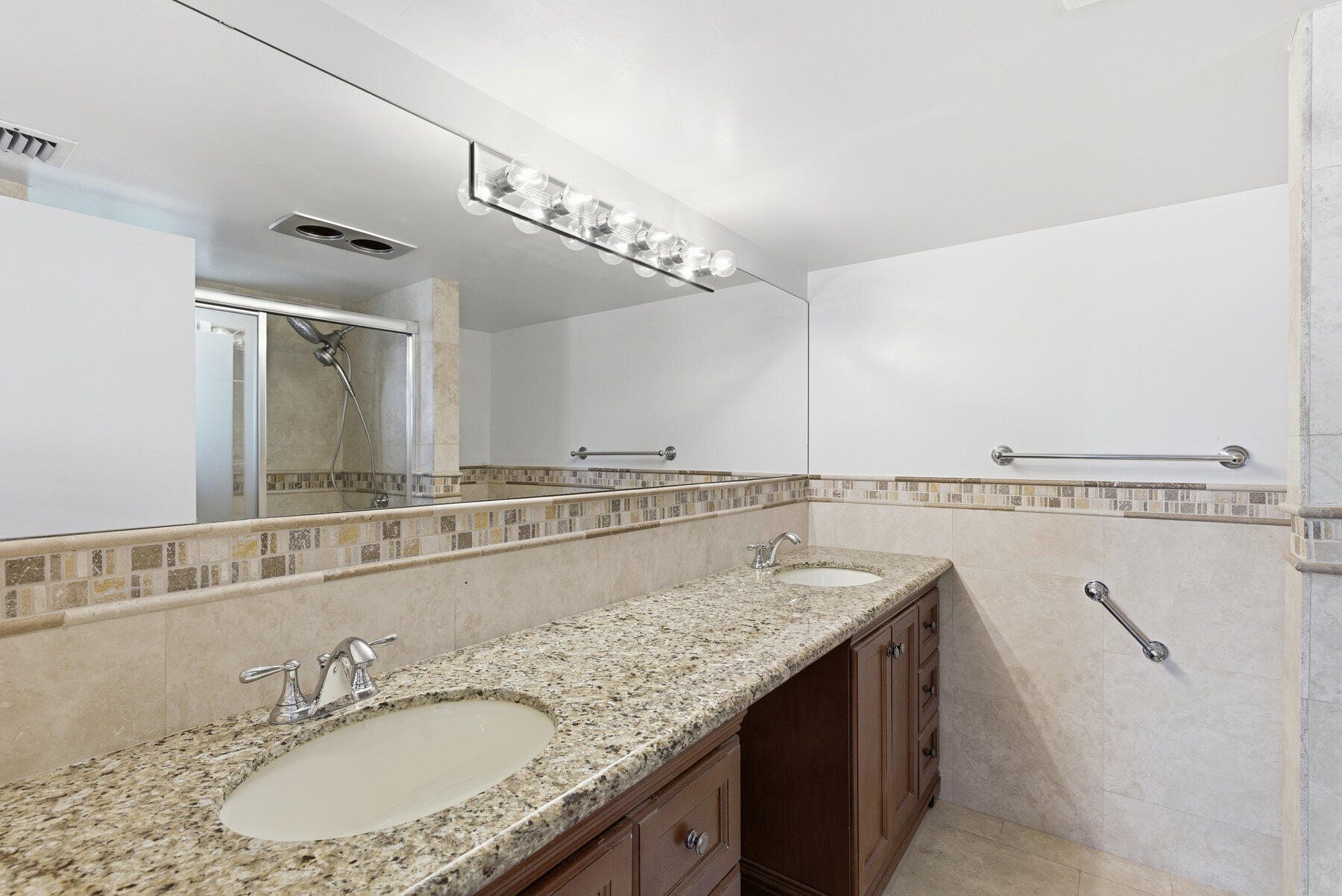 1050 Sugar Sands Boulevard, Unit 174 Singer Island, FL 33404 - Photo 18 of 34 019_00019_227