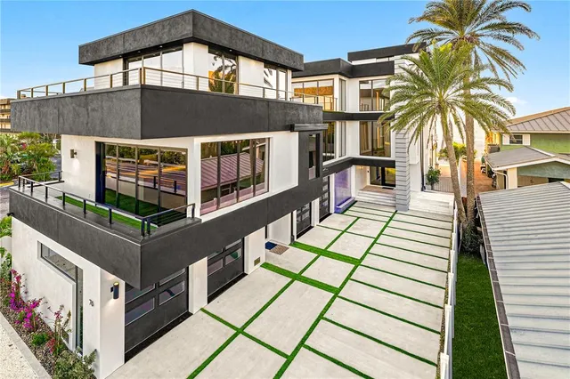 $9,950,000 | 70 Gulf Boulevard, Indian Rocks Beach, FL 33785
