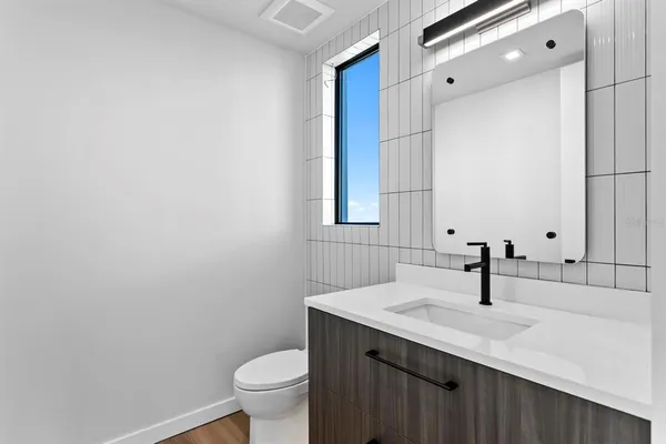 a view of a room with an empty space