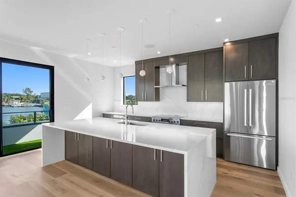 $9,950,000 | 70 Gulf Boulevard, Indian Rocks Beach, FL 33785