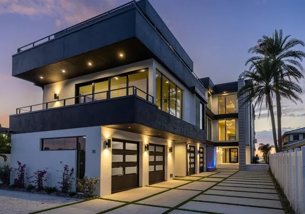 $9,950,000 | 70 Gulf Boulevard, Indian Rocks Beach, FL 33785
