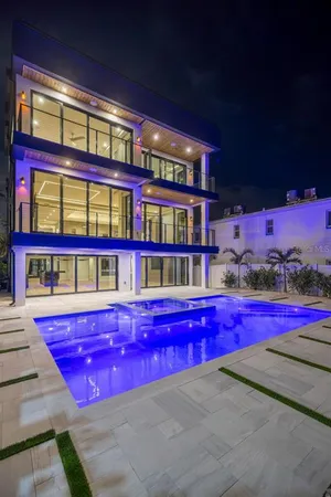 $9,950,000 | 70 Gulf Boulevard, Indian Rocks Beach, FL 33785