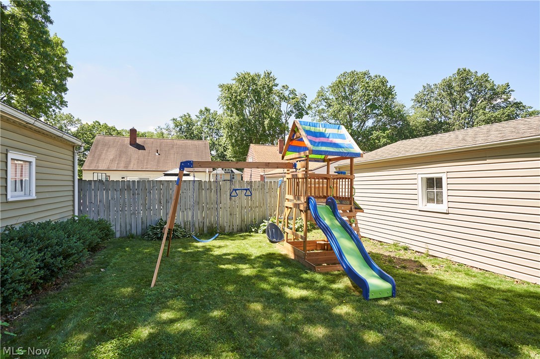 1884 Malasia Road Akron, OH 44305 - Photo 20 of 24