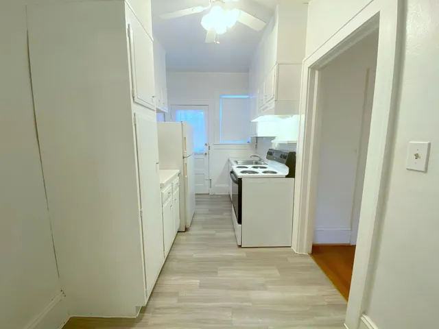 $1,050 | 2504 Longview Avenue Southwest, Unit 6, Roanoke, VA 24014