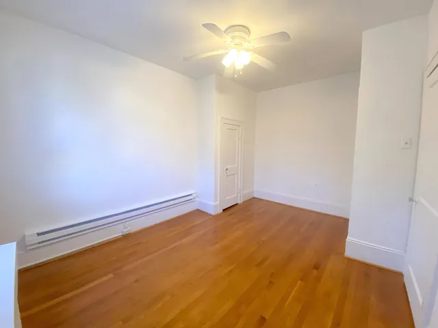 $1,050 | 2504 Longview Avenue Southwest, Unit 6, Roanoke, VA 24014