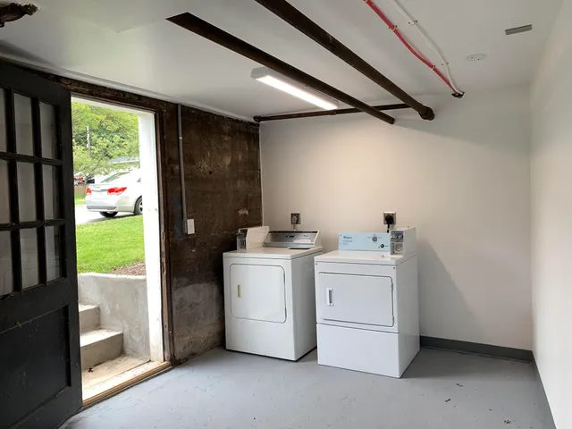 $1,050 | 2504 Longview Avenue Southwest, Unit 6, Roanoke, VA 24014