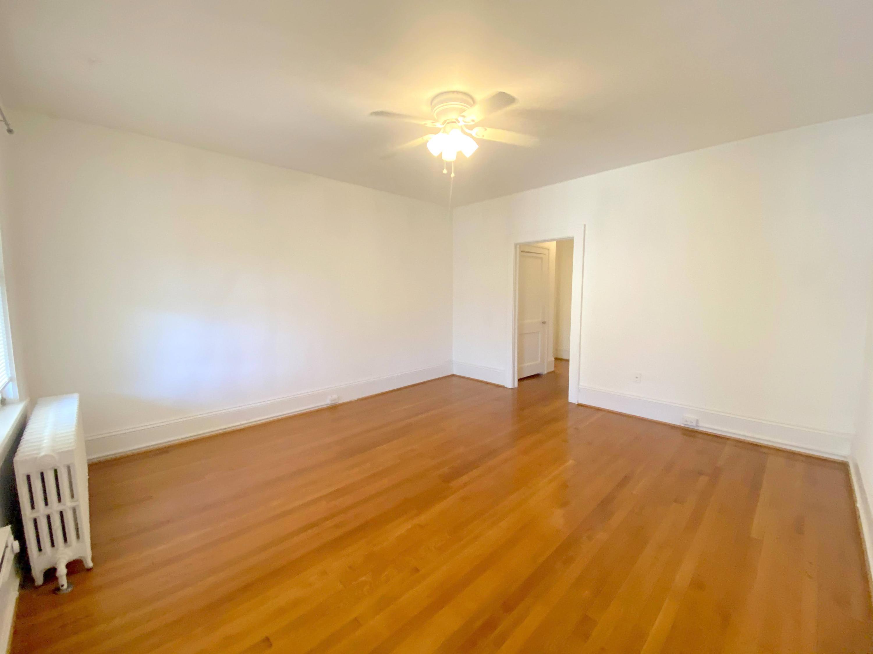 2504 Longview Avenue Southwest, Unit 6 Roanoke, VA 24014 - Photo 10 of 27 IMG_8283