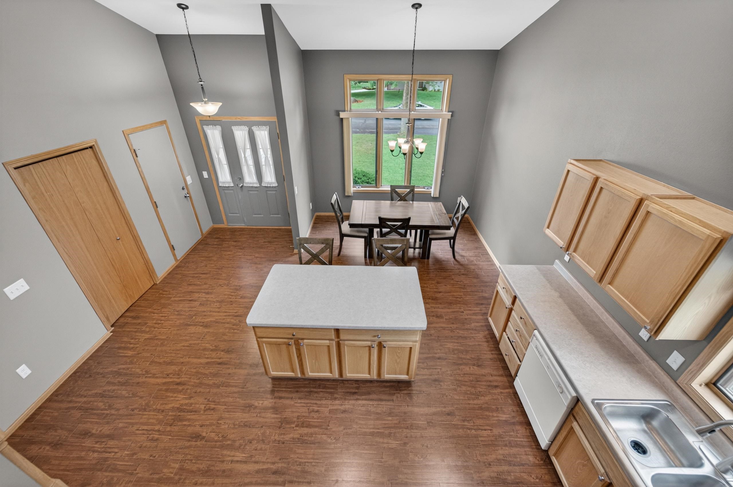 467 Sherbrooke Drive Sun Prairie, WI 53590 - Photo 9 of 27