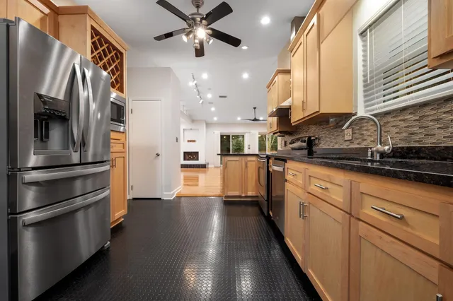 $425,000 | 3900 Royal Oaks Court, Tallahassee, FL 32309