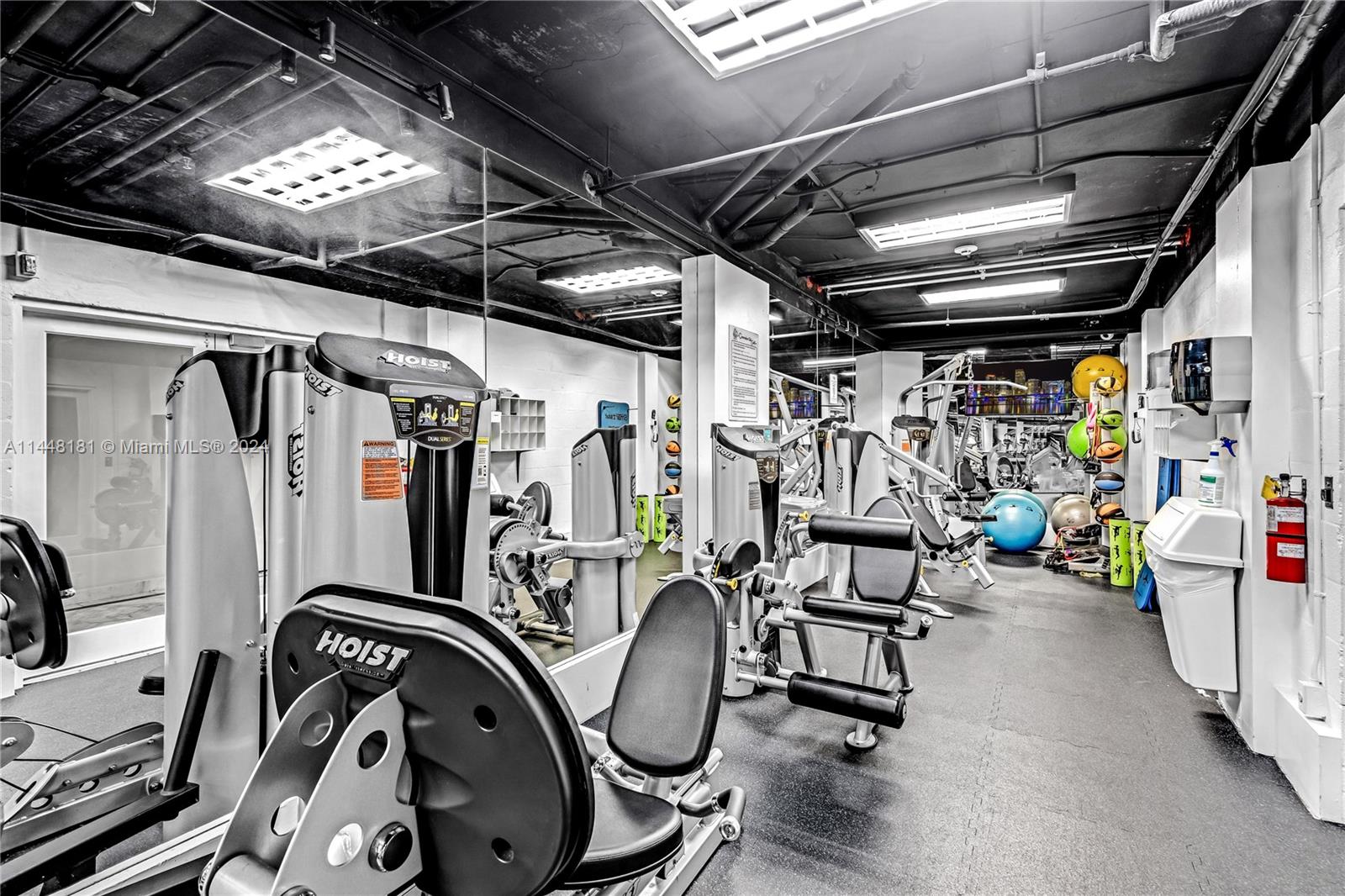 199 Ocean Ln Drive, Unit 212 Key Biscayne, FL 33149 - Photo 28 of 44 a view of a room with gym equipment