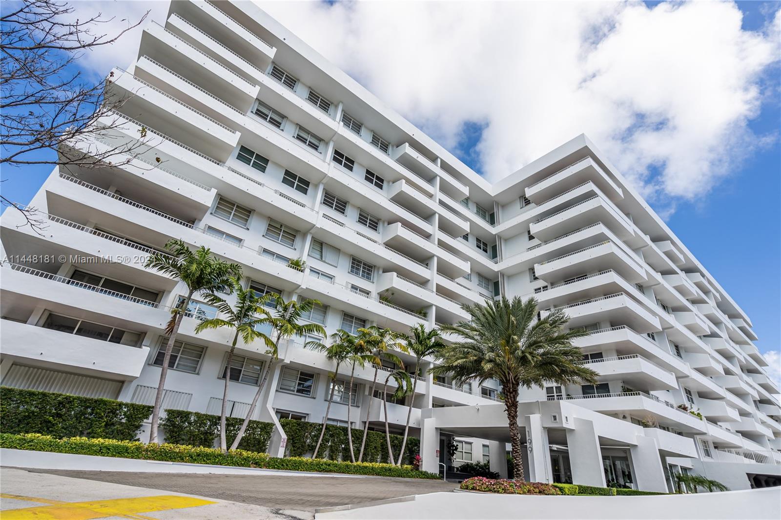 199 Ocean Ln Drive, Unit 212 Key Biscayne, FL 33149 - Photo 34 of 44 a view of a tall building