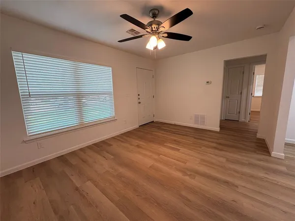 $1,495 | 206 West Sliger Drive, Duncanville, TX 75137