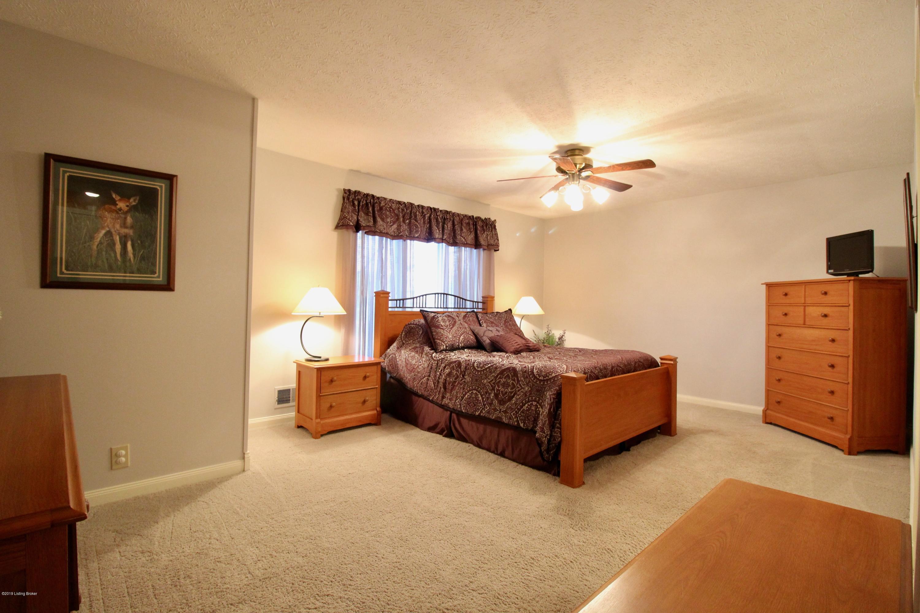 2234 Greenbriar Road Mount Washington, KY 40047 - Photo 10 of 41 IMG_5629 2