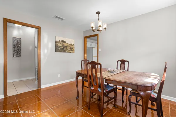 $195,000 | 2315 Meadowbrook Street, Pascagoula, MS 39567