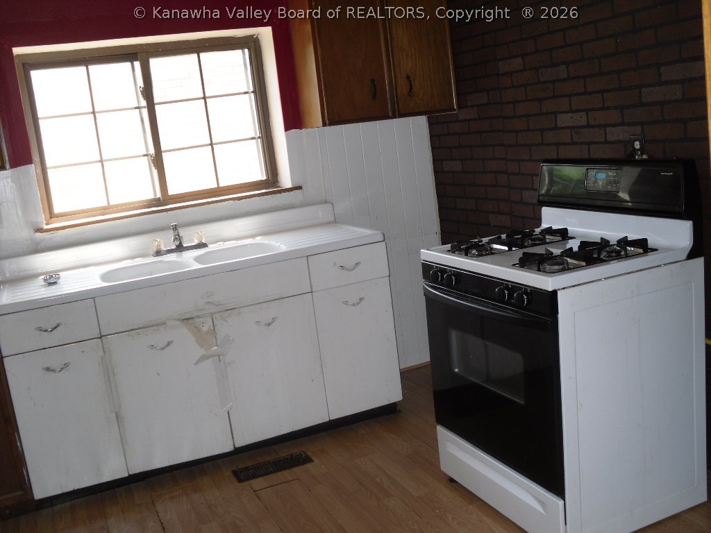 5078 Big Tyler Road Charleston, WV 25313 - Photo 3 of 11 Gallery Image 3