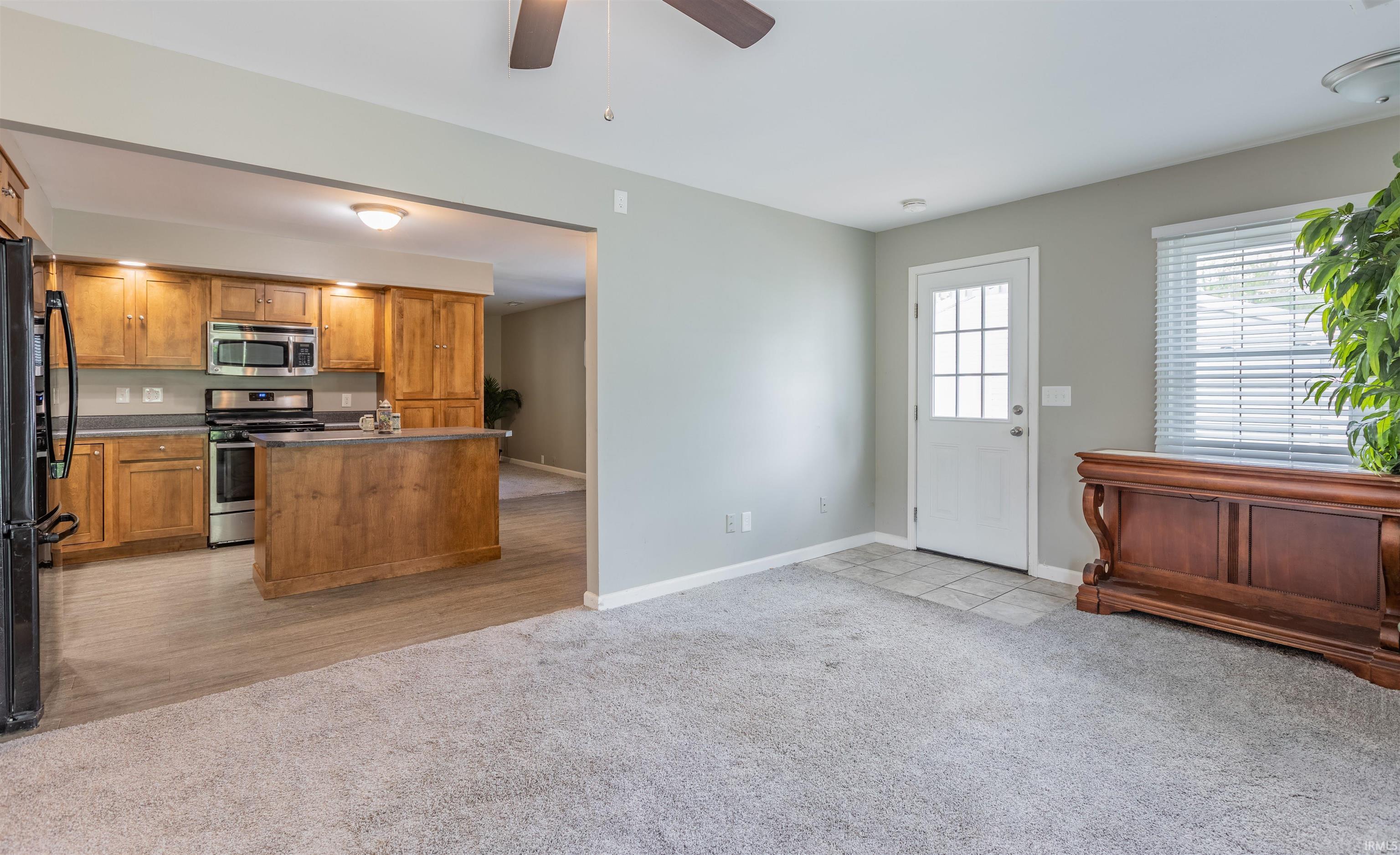 131 Lexington Road Evansville, IN 47710 - Photo 3 of 32 Gallery Image 3