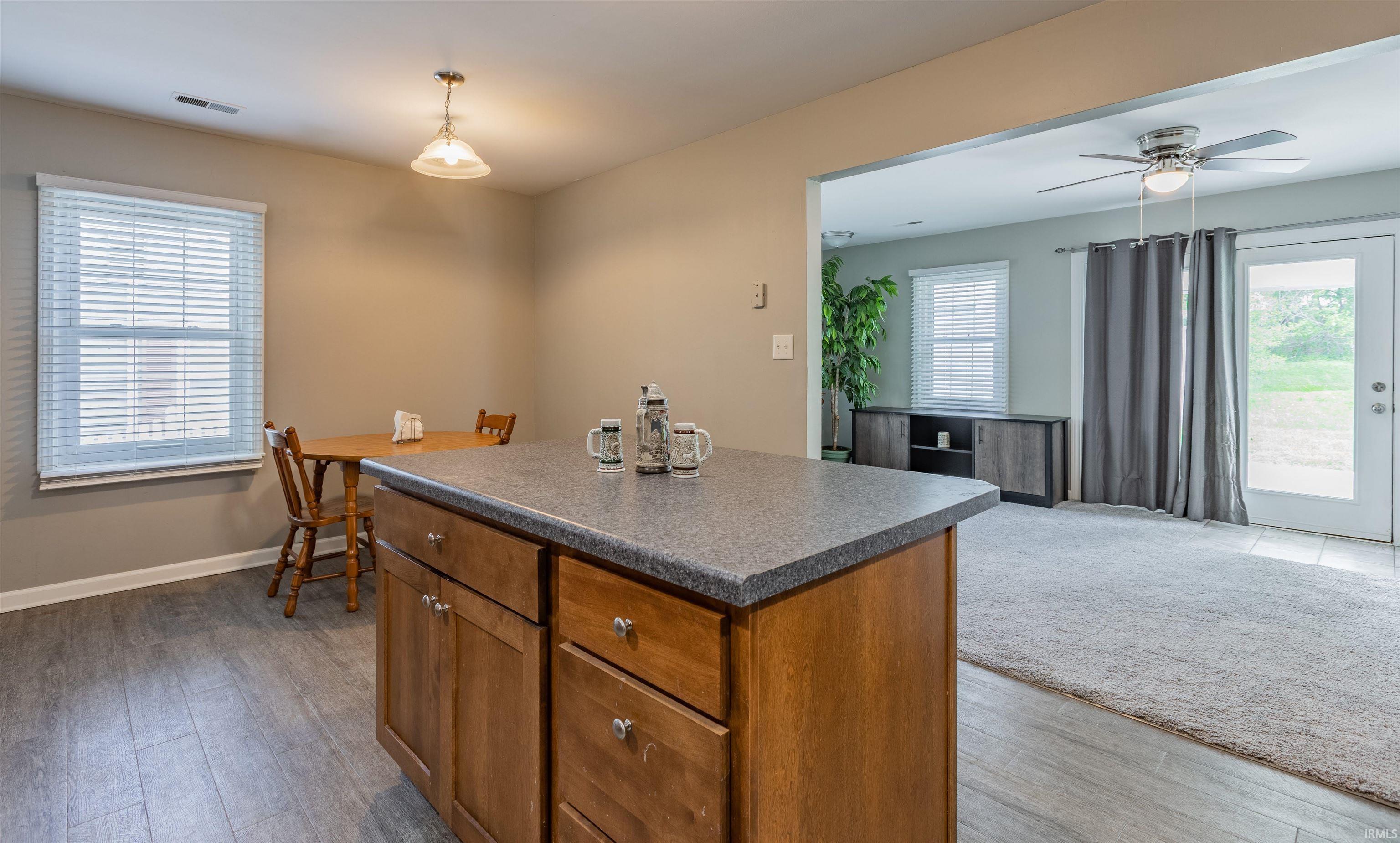 131 Lexington Road Evansville, IN 47710 - Photo 5 of 32 Gallery Image 5