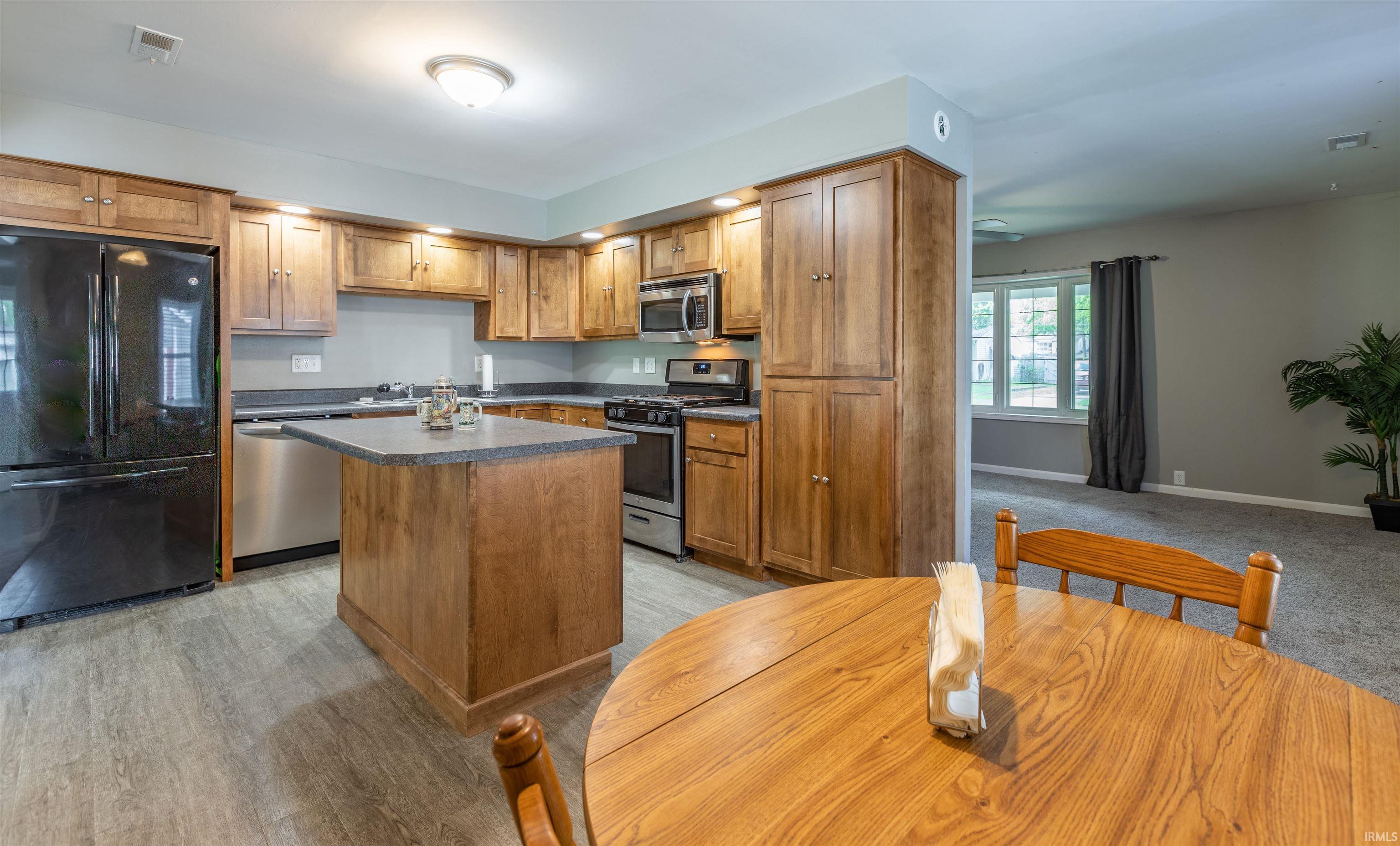 131 Lexington Road Evansville, IN 47710 - Photo 8 of 32 Gallery Image 8