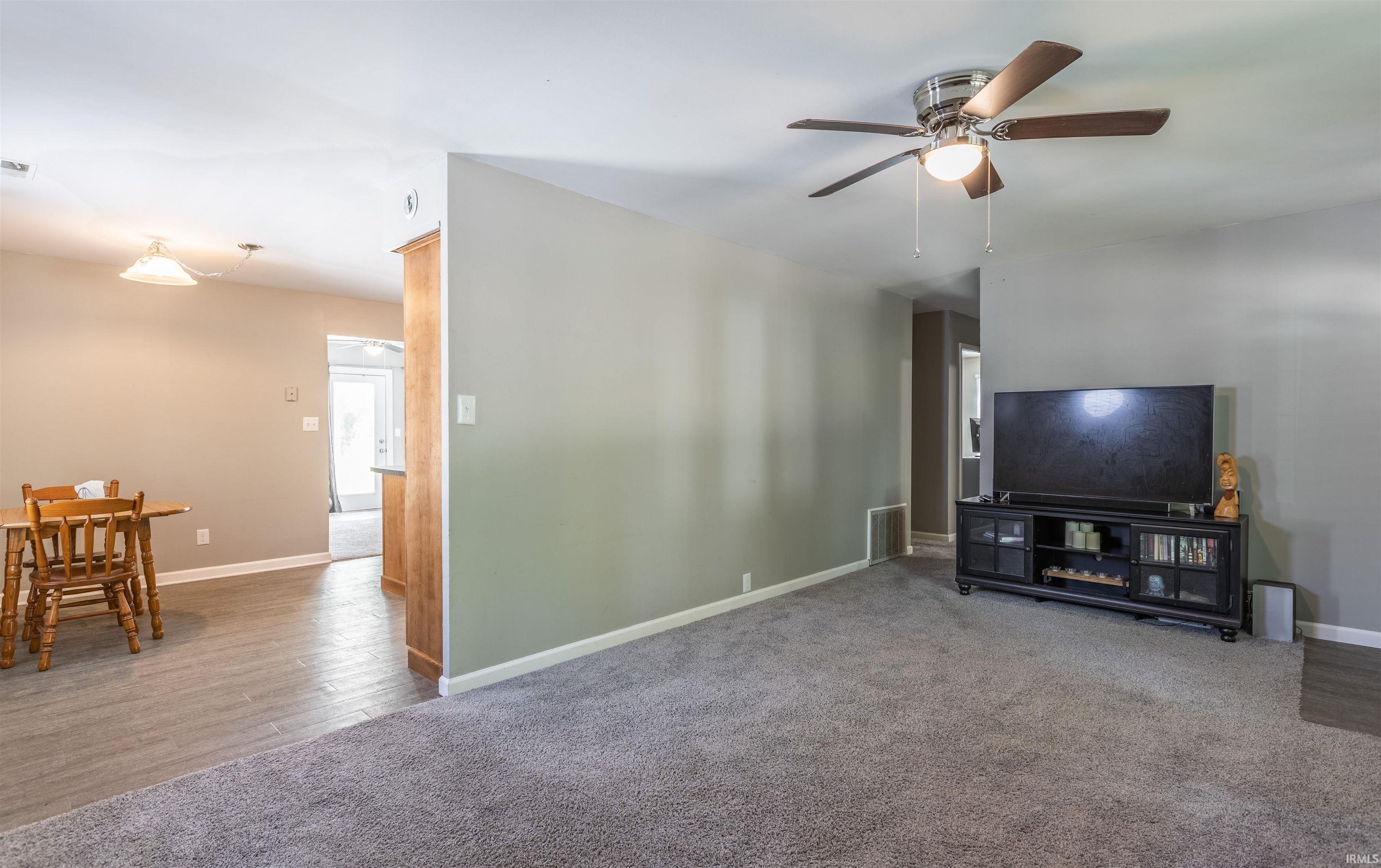 131 Lexington Road Evansville, IN 47710 - Photo 9 of 32 Gallery Image 9
