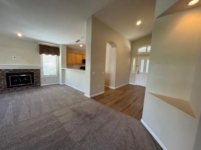 $2,800 | 4040 Rose Creek Road, Roseville, CA 95747