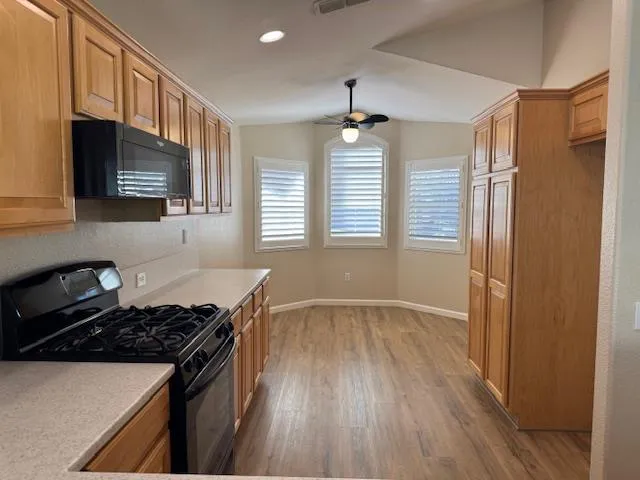 $2,800 | 4040 Rose Creek Road, Roseville, CA 95747