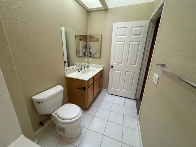 $2,800 | 4040 Rose Creek Road, Roseville, CA 95747