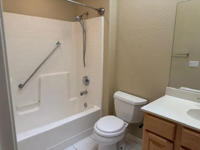 $2,800 | 4040 Rose Creek Road, Roseville, CA 95747