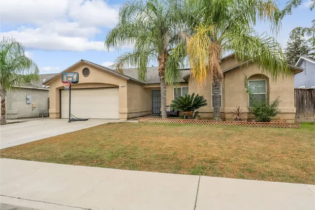 $385,000 | 525 Tucker, Sanger, CA 93657