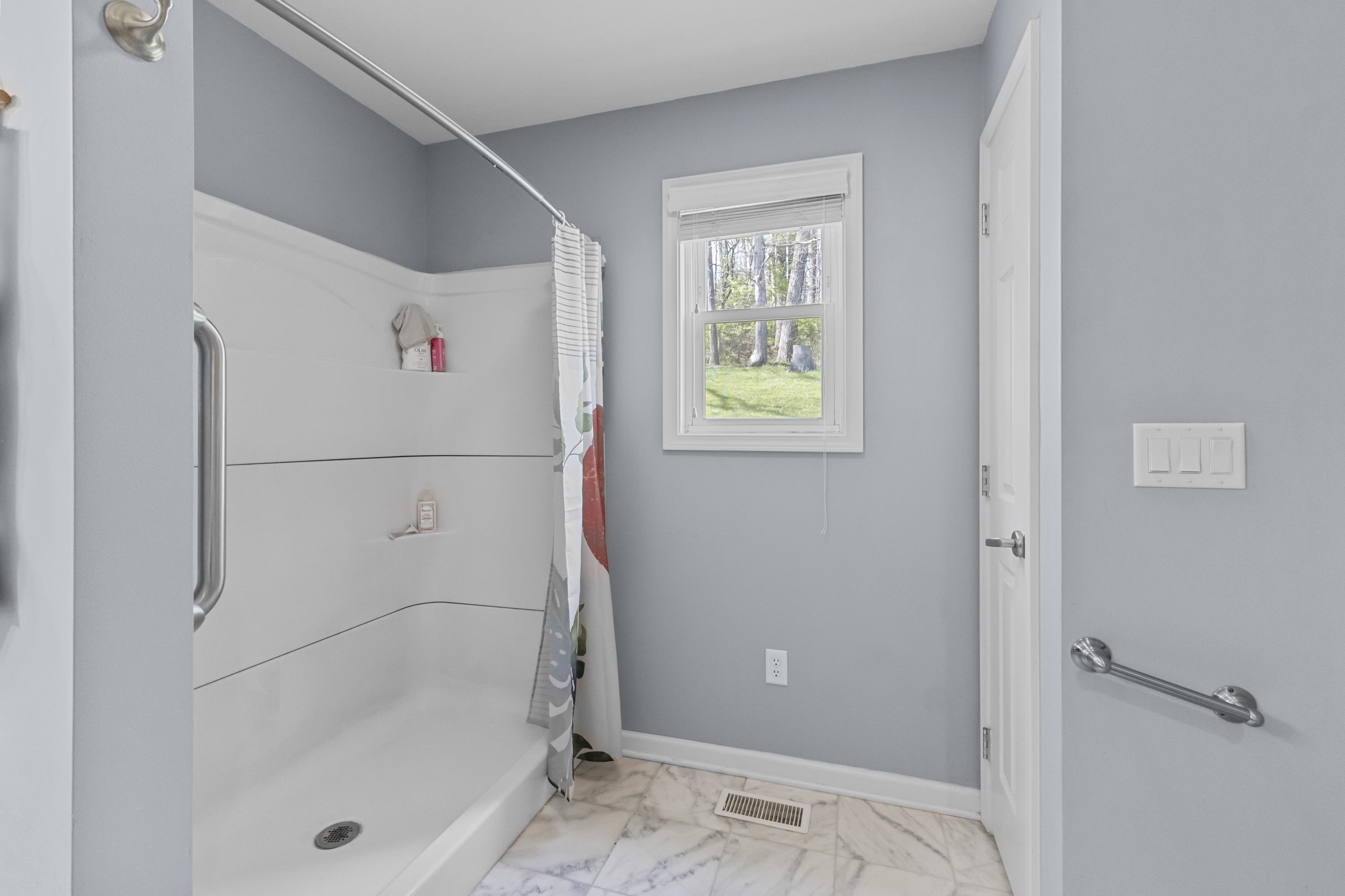 202 Erwin Road Ashland, KY 41101 - Photo 27 of 39