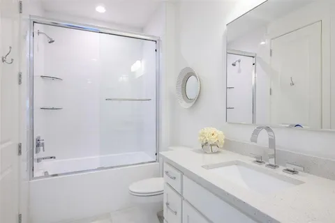 $4,295,000 | 4557 Belclaire Avenue, Highland Park, TX 75205