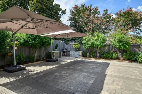 $4,295,000 | 4557 Belclaire Avenue, Highland Park, TX 75205