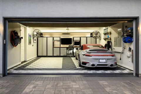 $4,295,000 | 4557 Belclaire Avenue, Highland Park, TX 75205