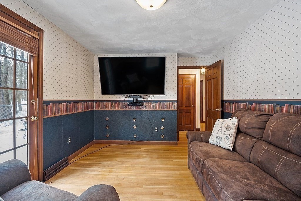 11 Drawbridge Road Westford, MA 01886 - Photo 11 of 30 Gallery Image 11
