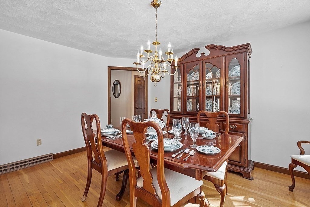 11 Drawbridge Road Westford, MA 01886 - Photo 9 of 30 Gallery Image 9